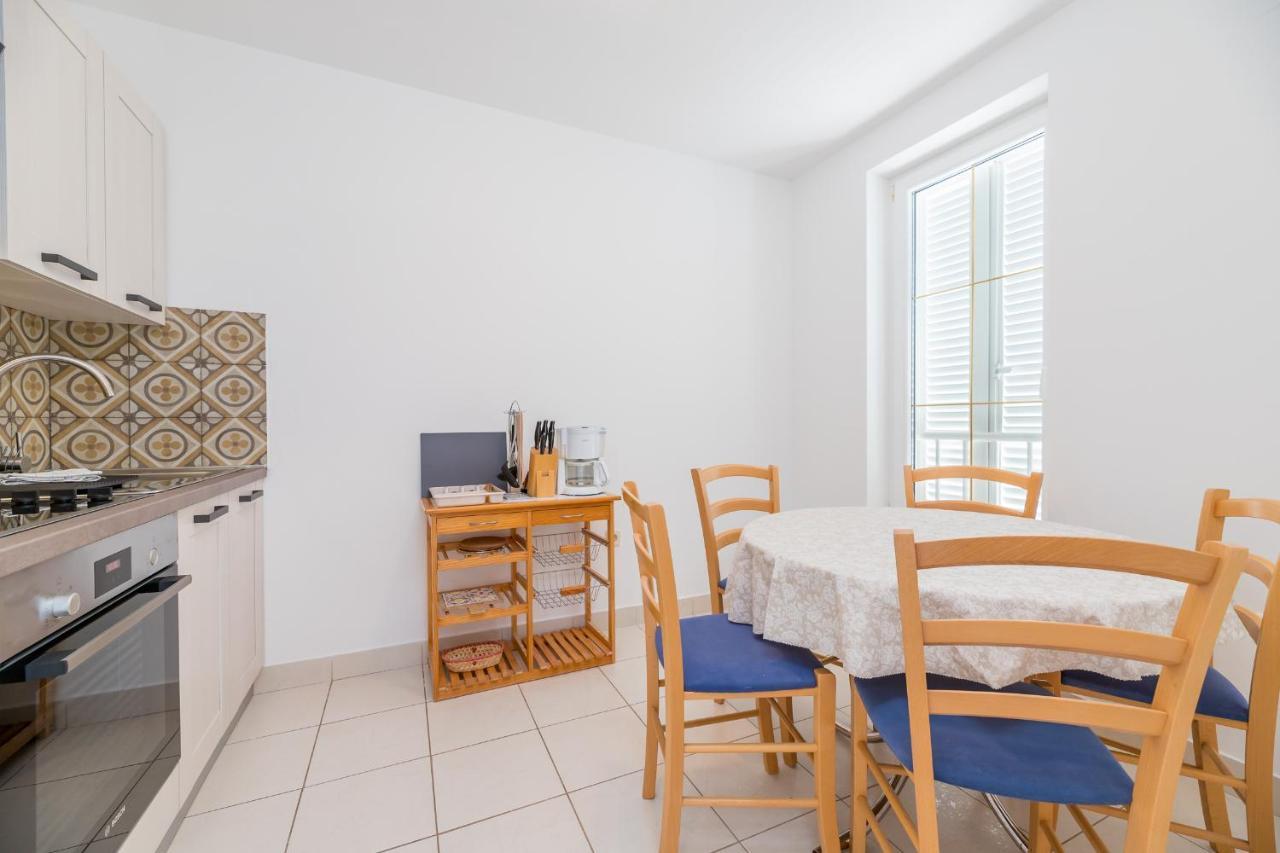 באסקה Apartments Melania & Antonia מראה חיצוני תמונה