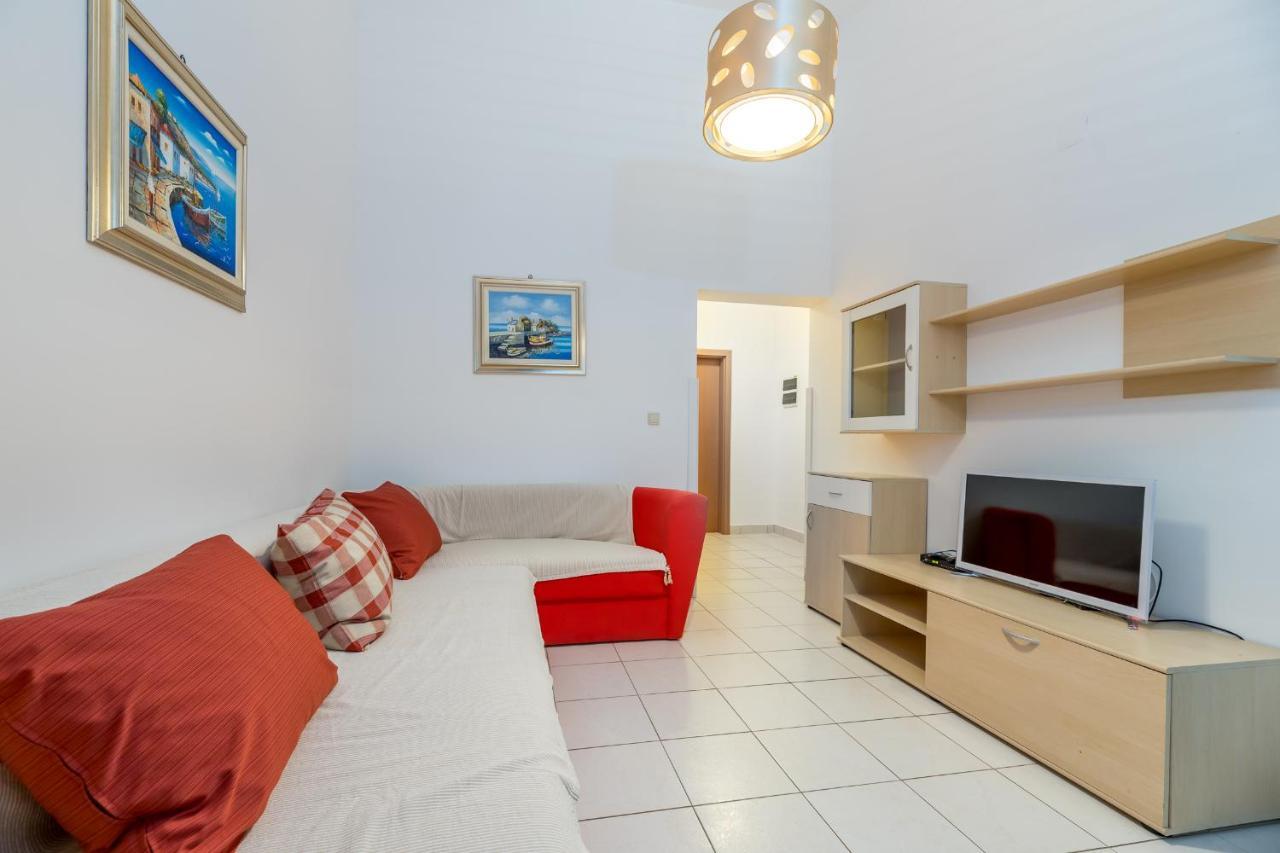 באסקה Apartments Melania & Antonia מראה חיצוני תמונה